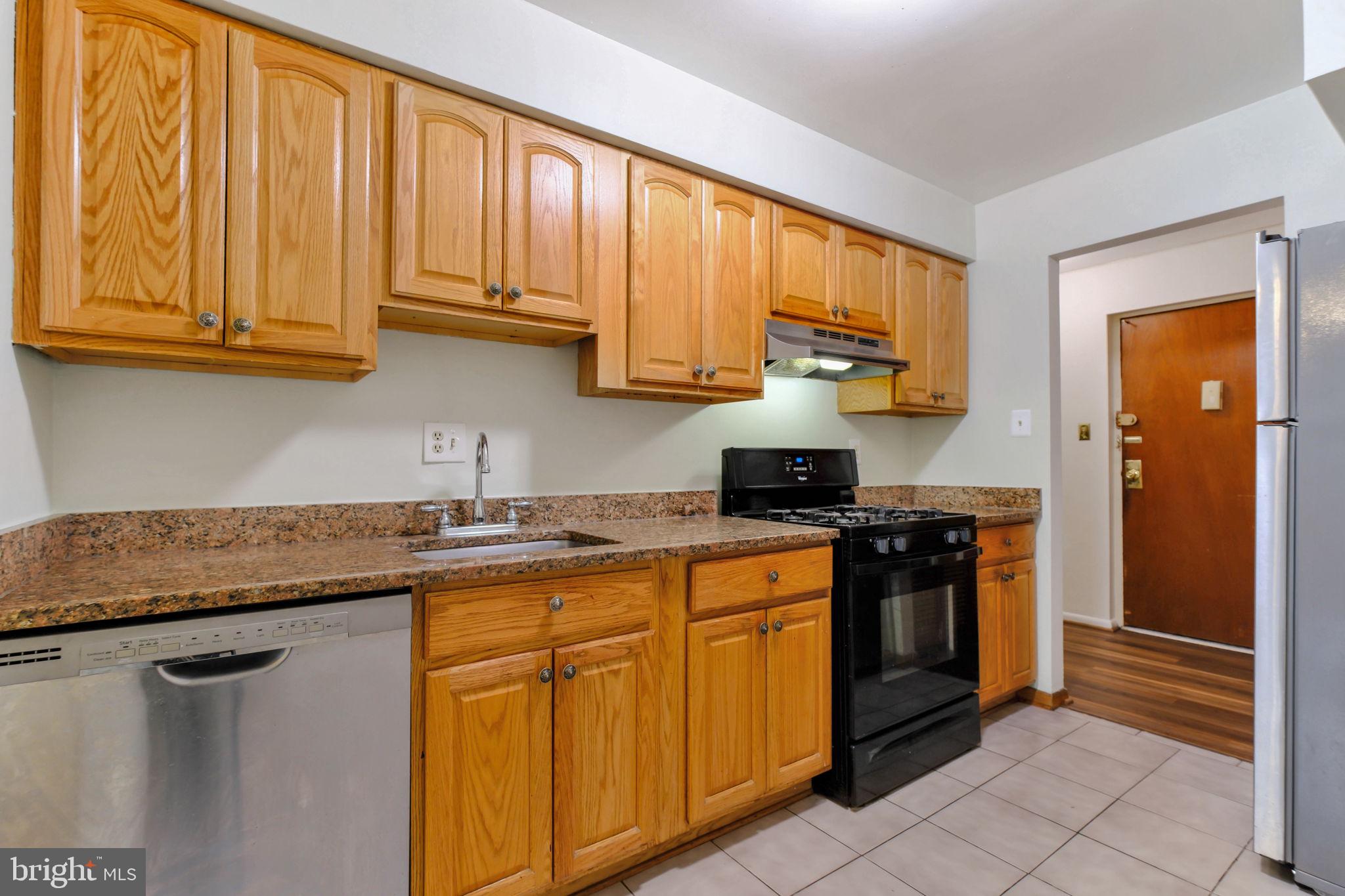 COLUMBIA KNOLL - Residential