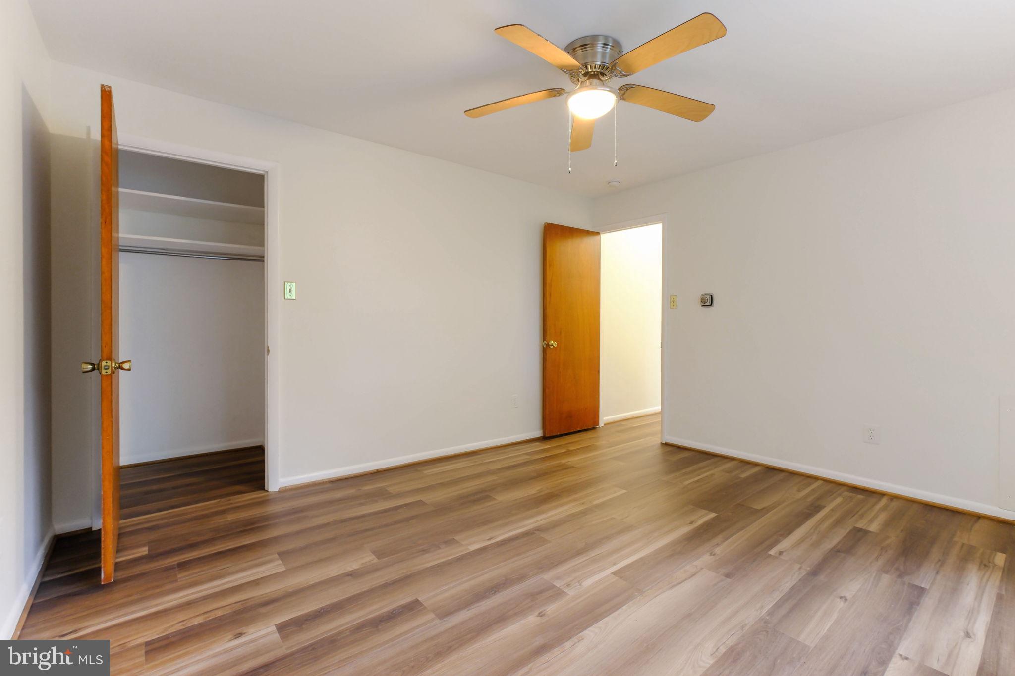 COLUMBIA KNOLL - Residential