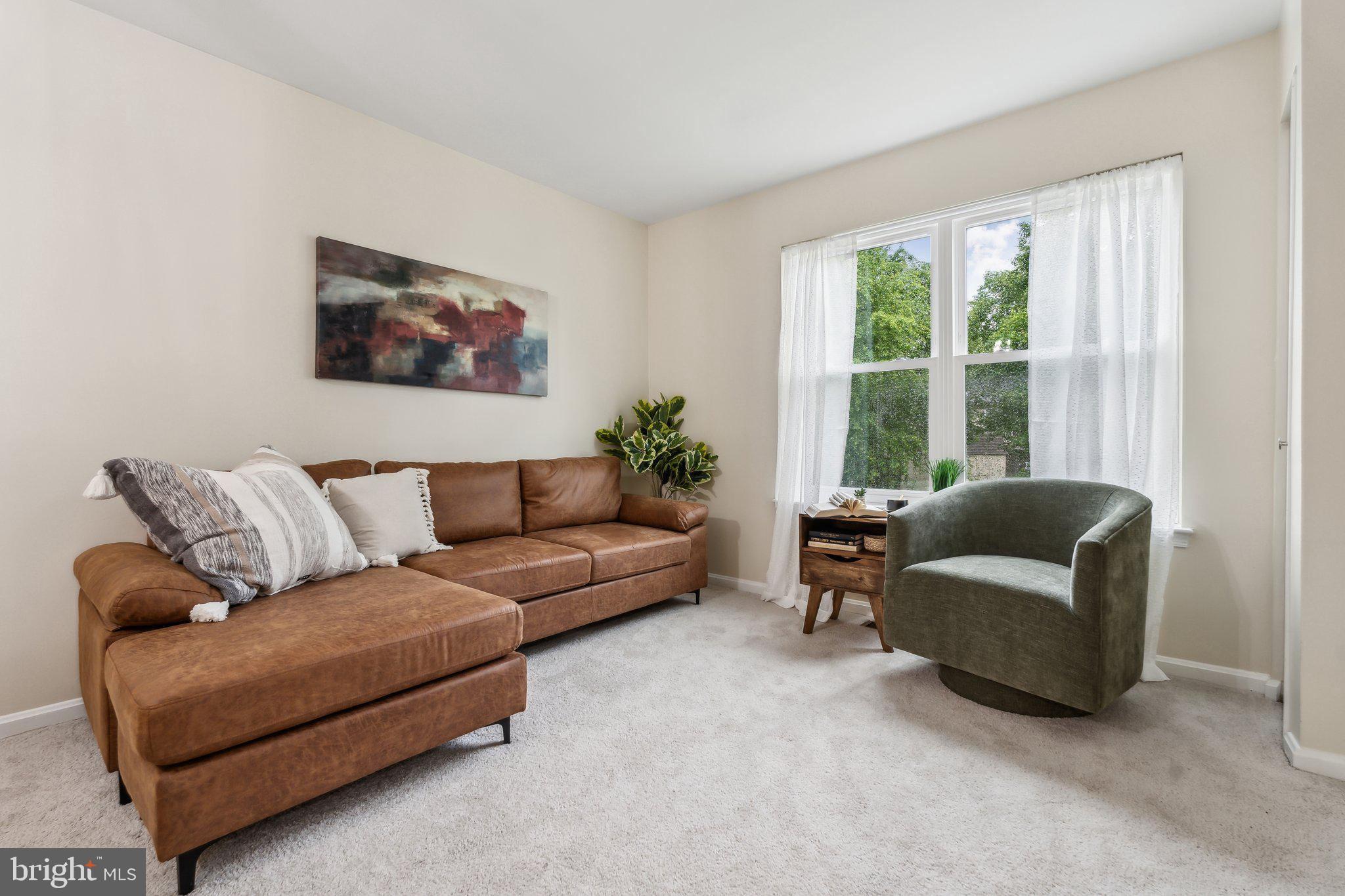 552 ELIZABETH LANE