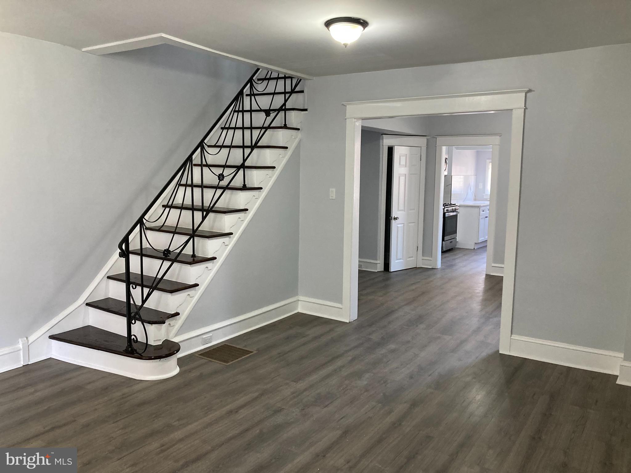 OXFORD CIRCLE - Residential