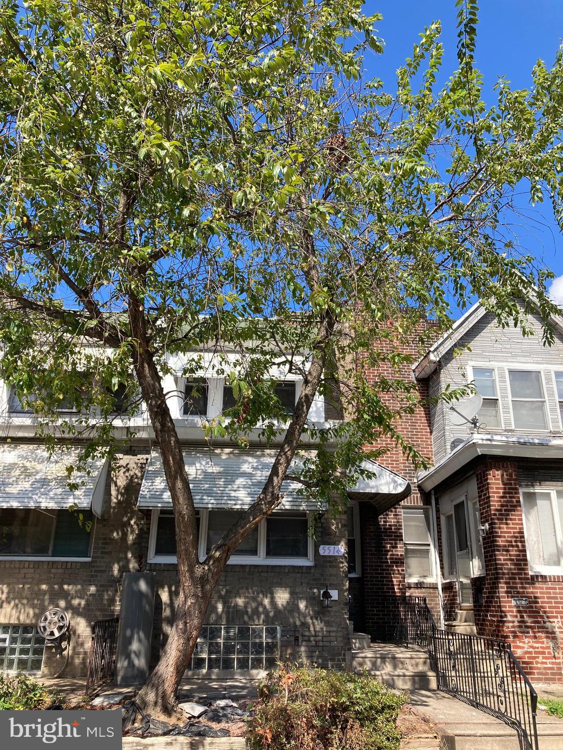 OXFORD CIRCLE - Residential