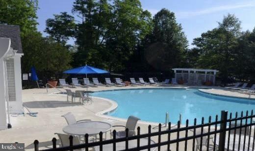 THE OAKTON - Residential