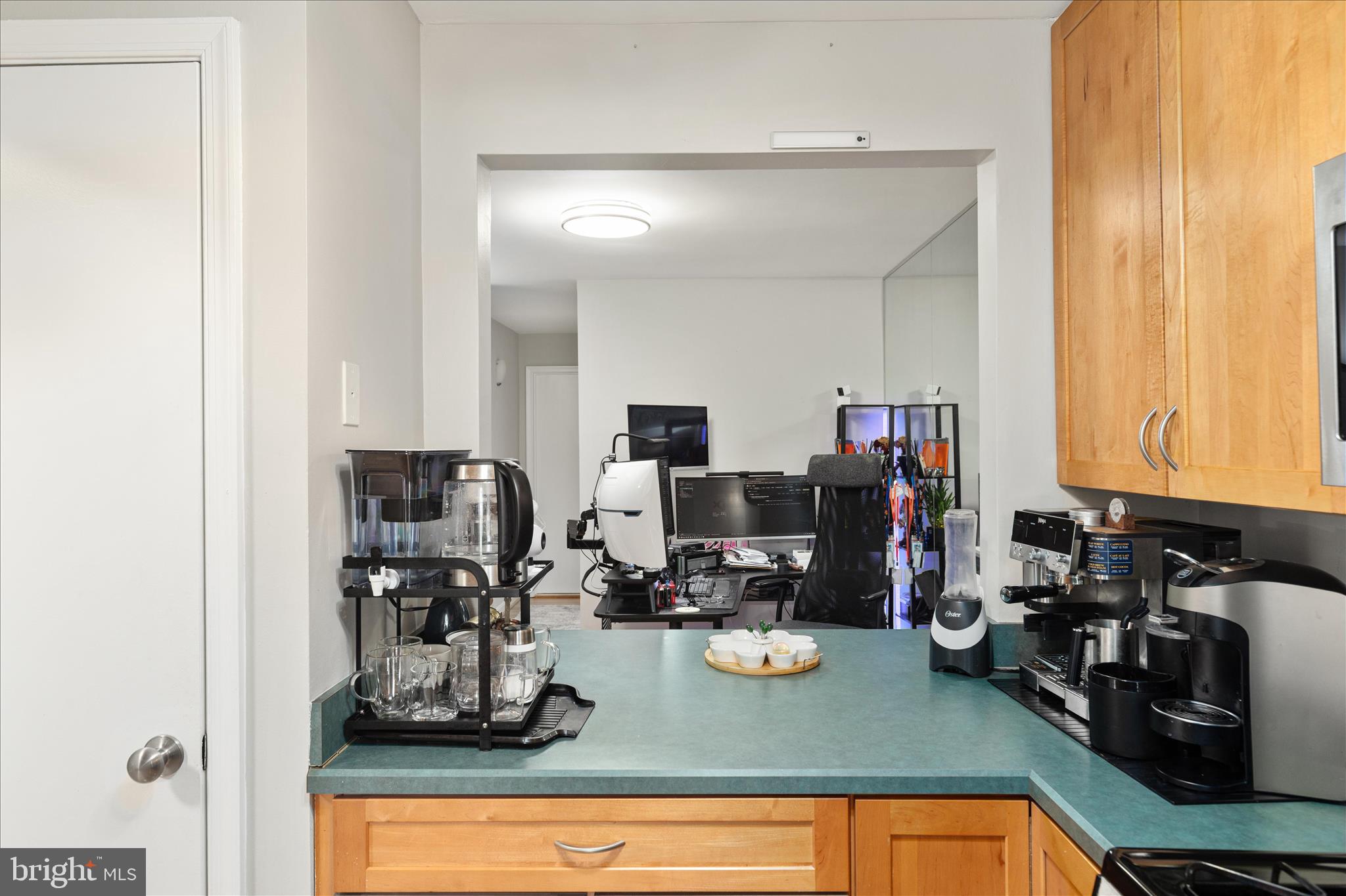 THE OAKTON - Residential