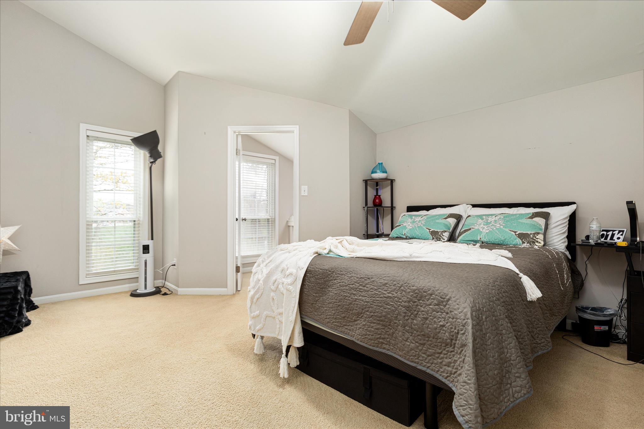 THE OAKTON - Residential