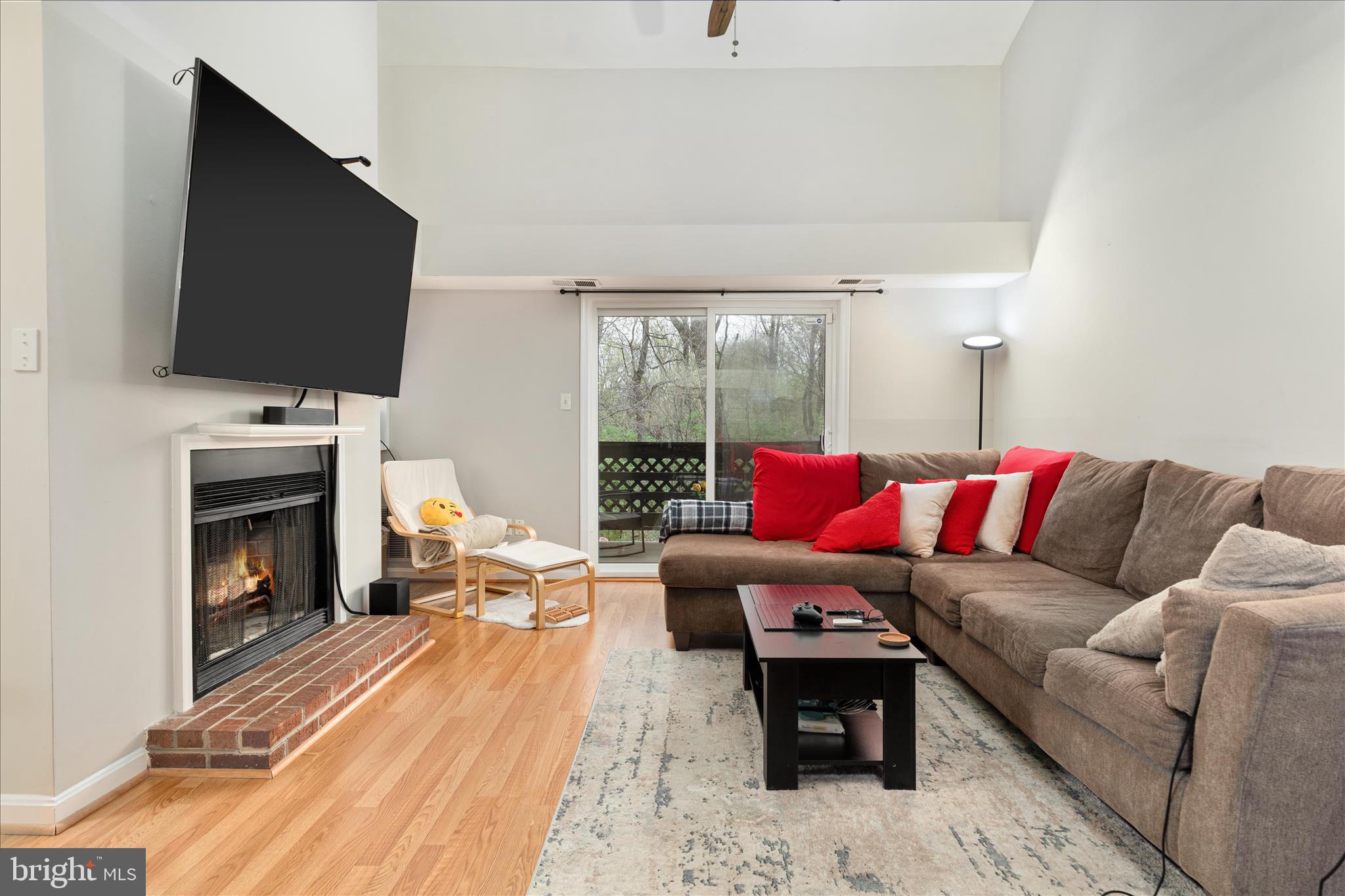 THE OAKTON - Residential