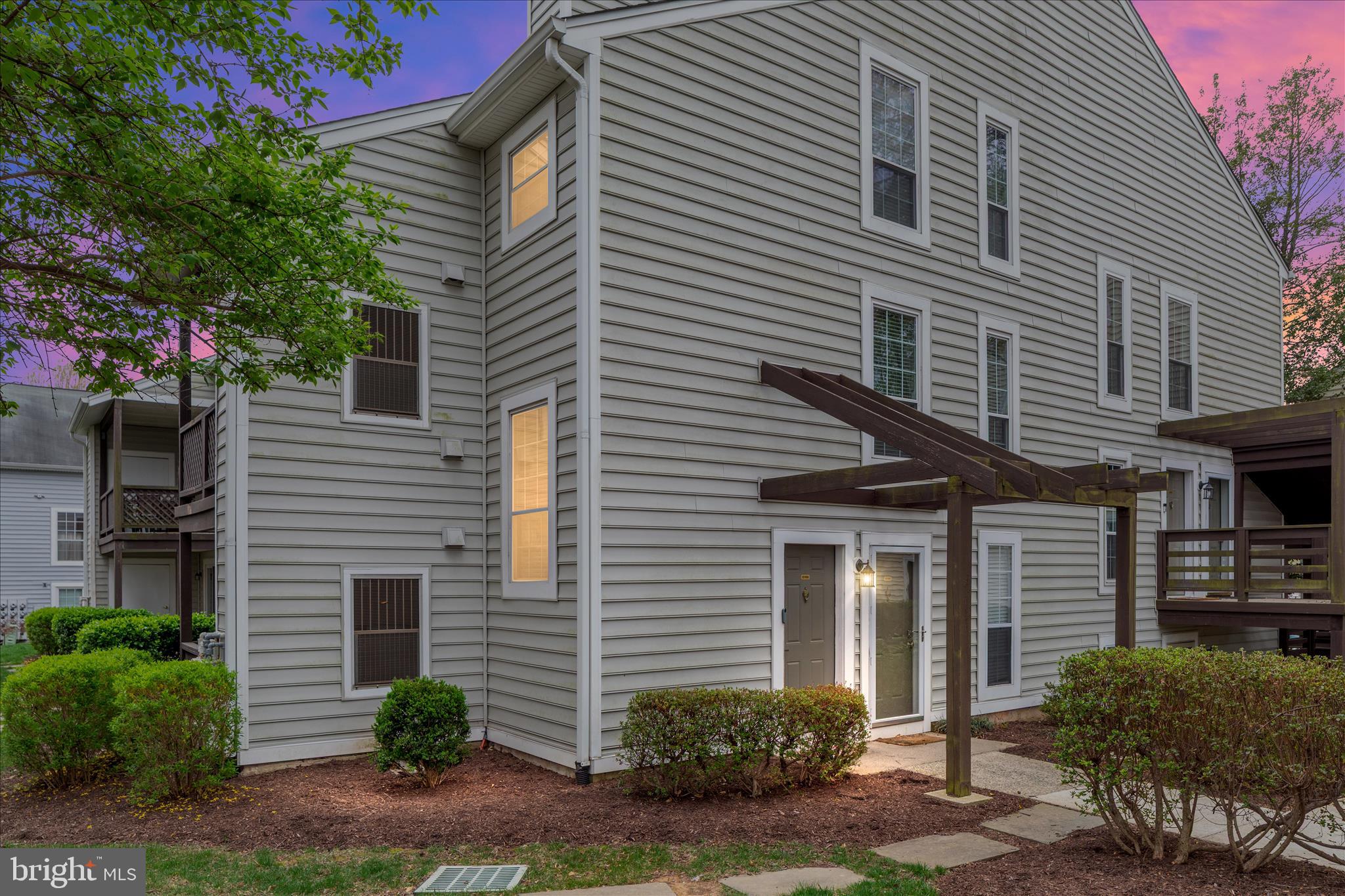 THE OAKTON - Residential