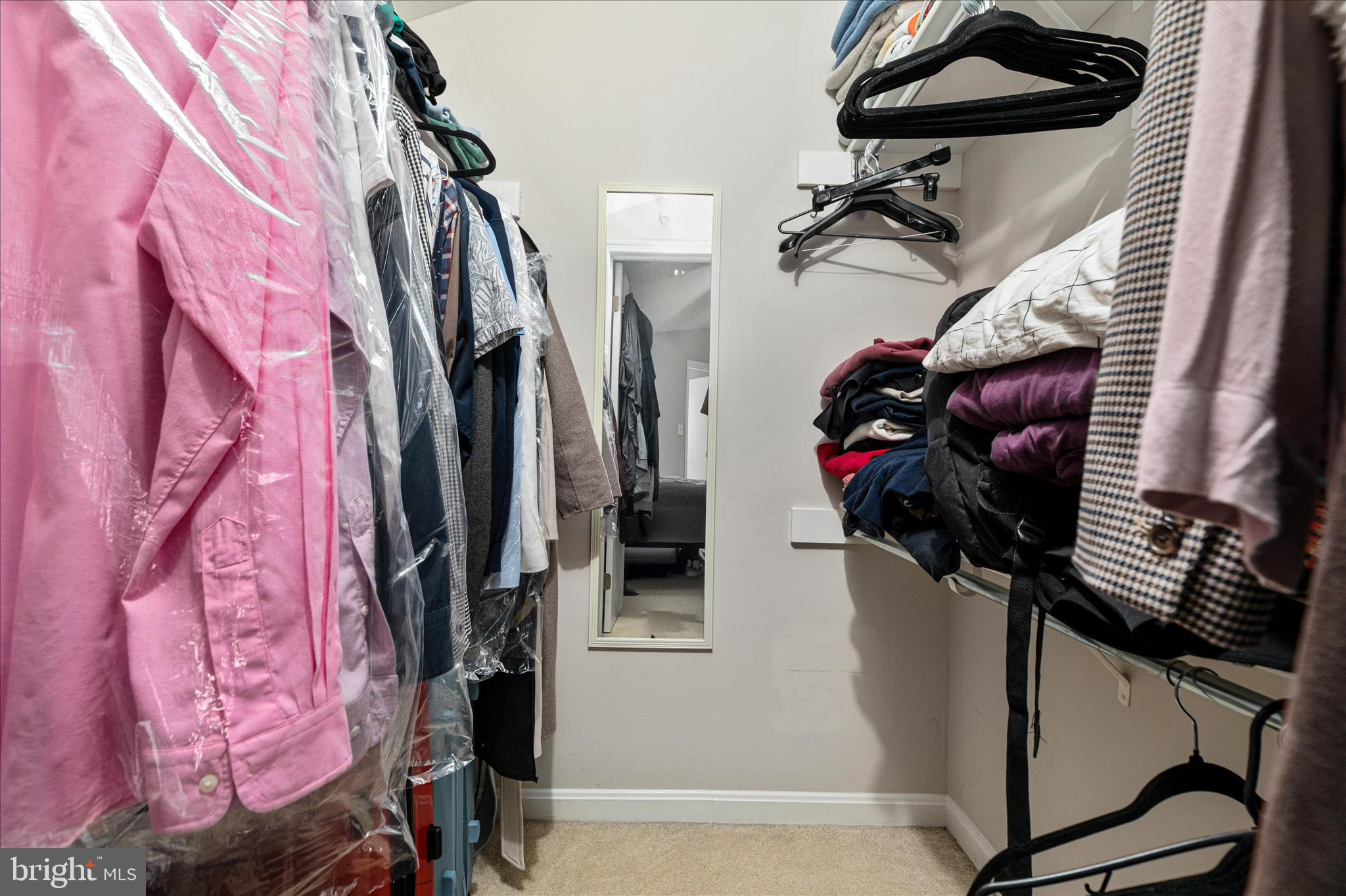 THE OAKTON - Residential