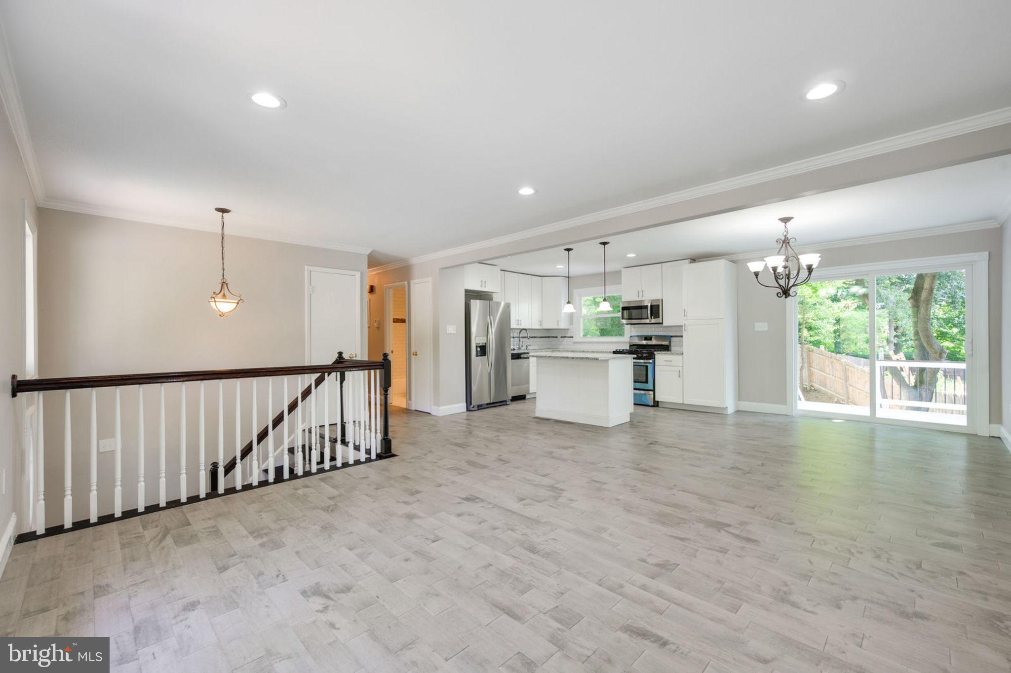 DALE CITY - Residential