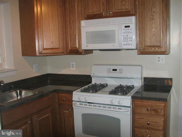 ARLINGTON HEIGHTS - Residential Lease
