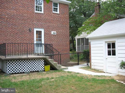 ARLINGTON HEIGHTS - Residential Lease