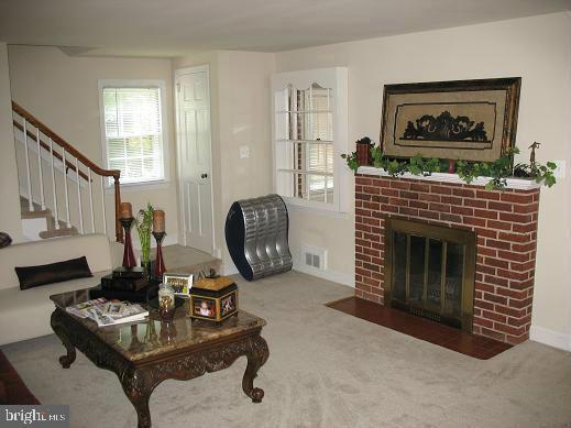 ARLINGTON HEIGHTS - Residential Lease