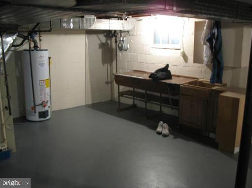 ARLINGTON HEIGHTS - Residential Lease