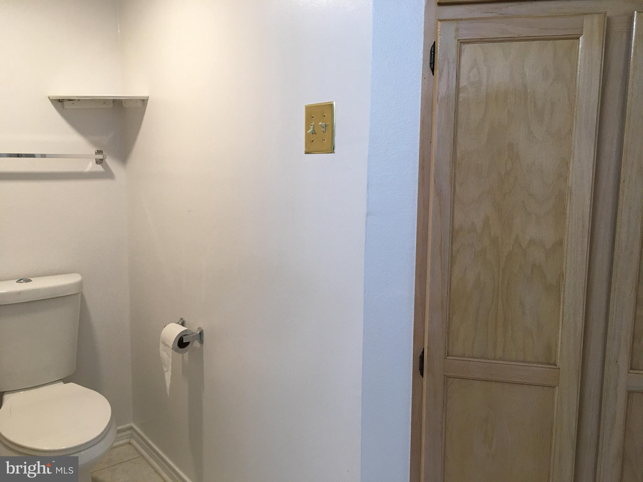 FOUNTAINS AT MCLEAN - Residential Lease