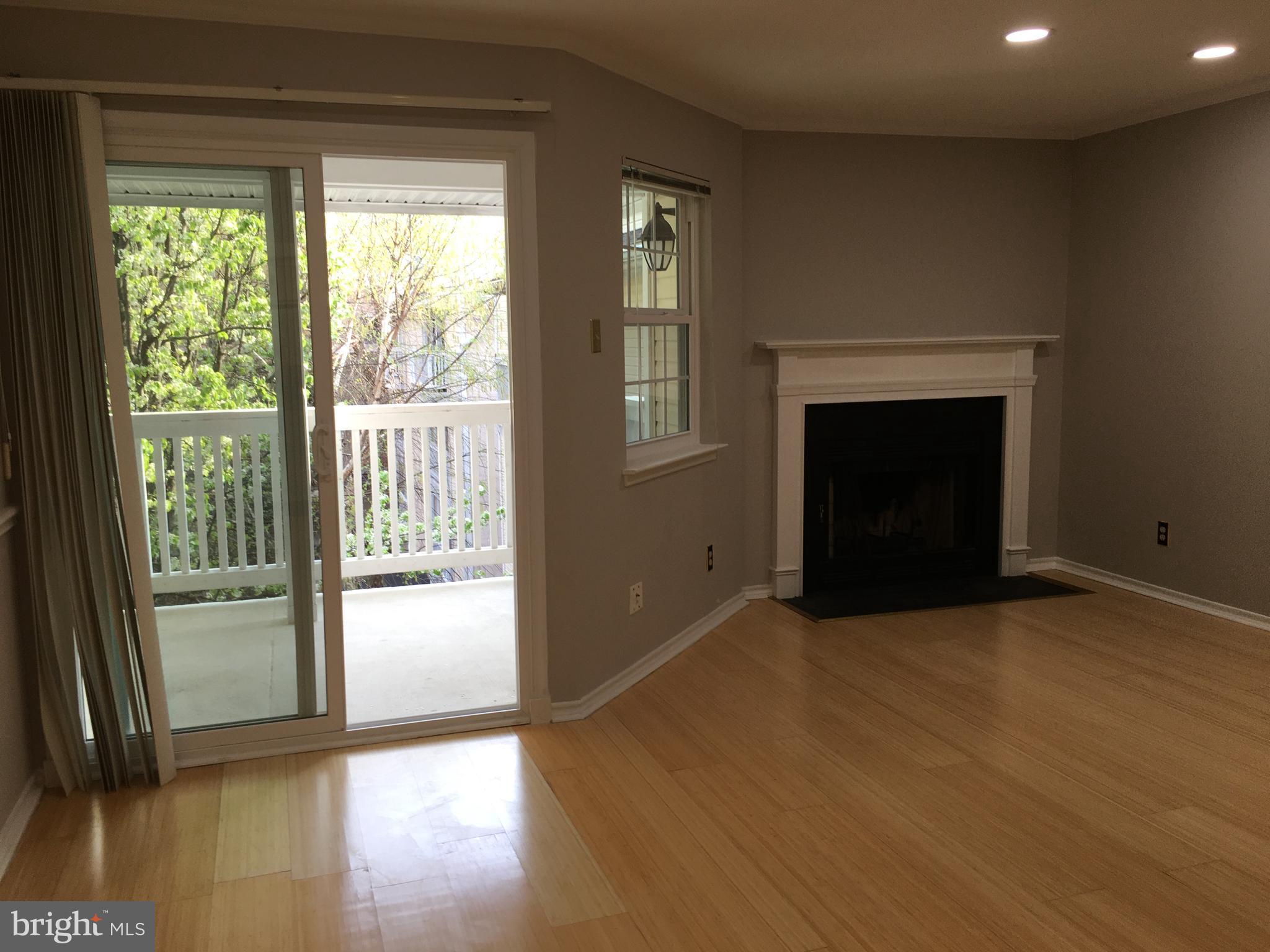 FOUNTAINS AT MCLEAN - Residential Lease