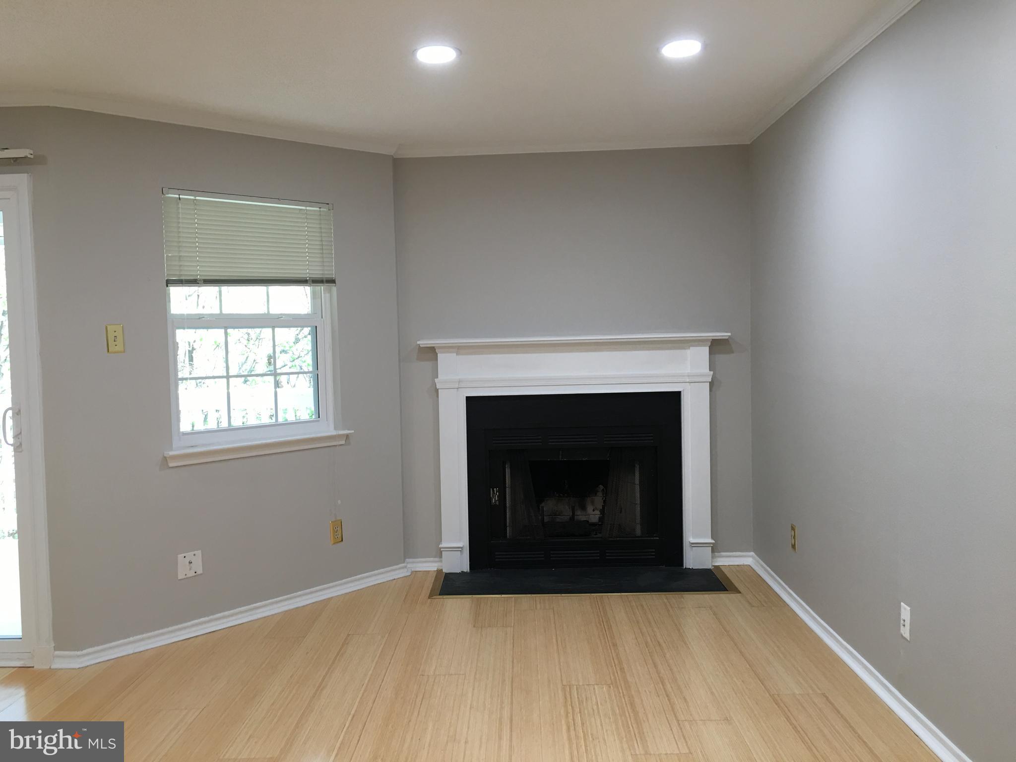 FOUNTAINS AT MCLEAN - Residential Lease