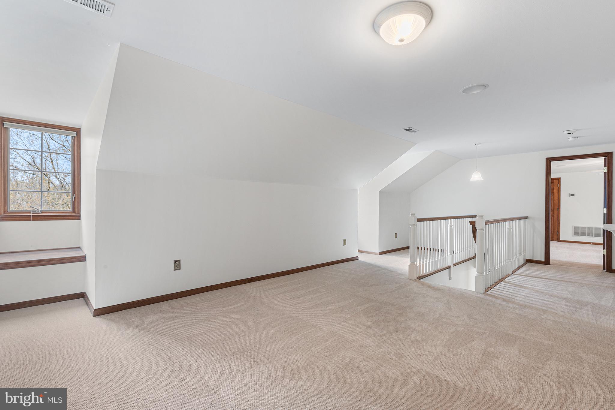 GWYNEDD HILL - Residential