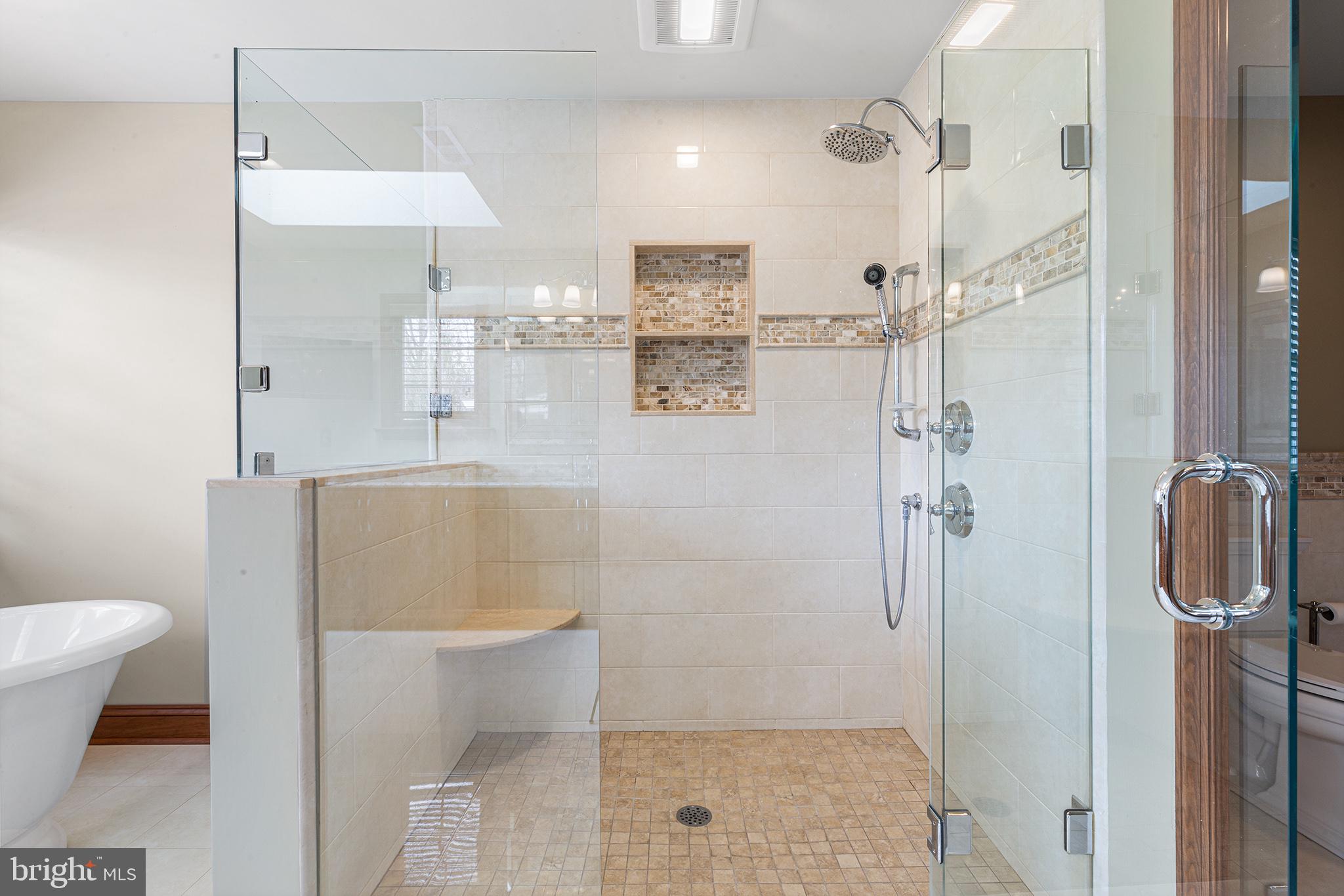 GWYNEDD HILL - Residential