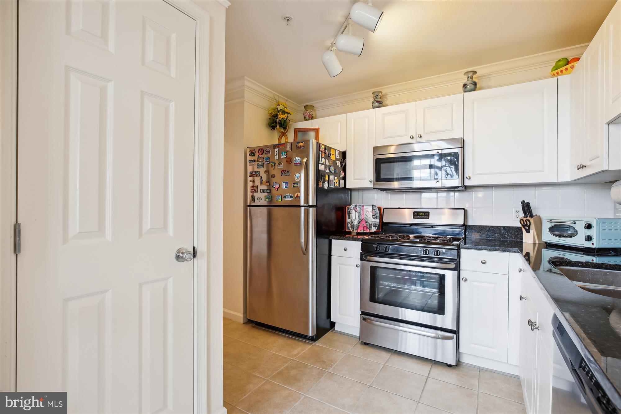 23 ARCH PLACE 478