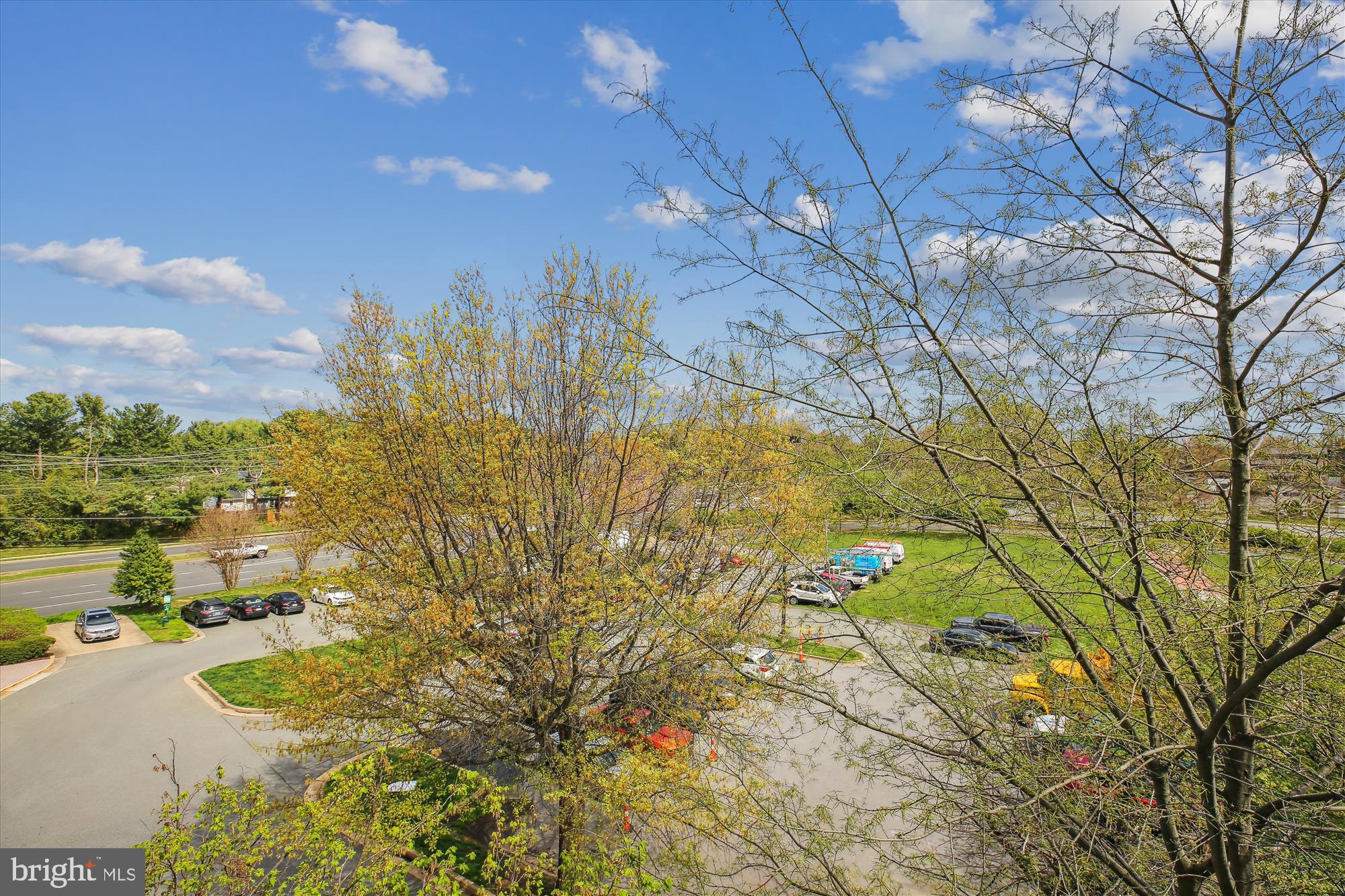 THE COLONNADE AT KENTLANDS - Residential