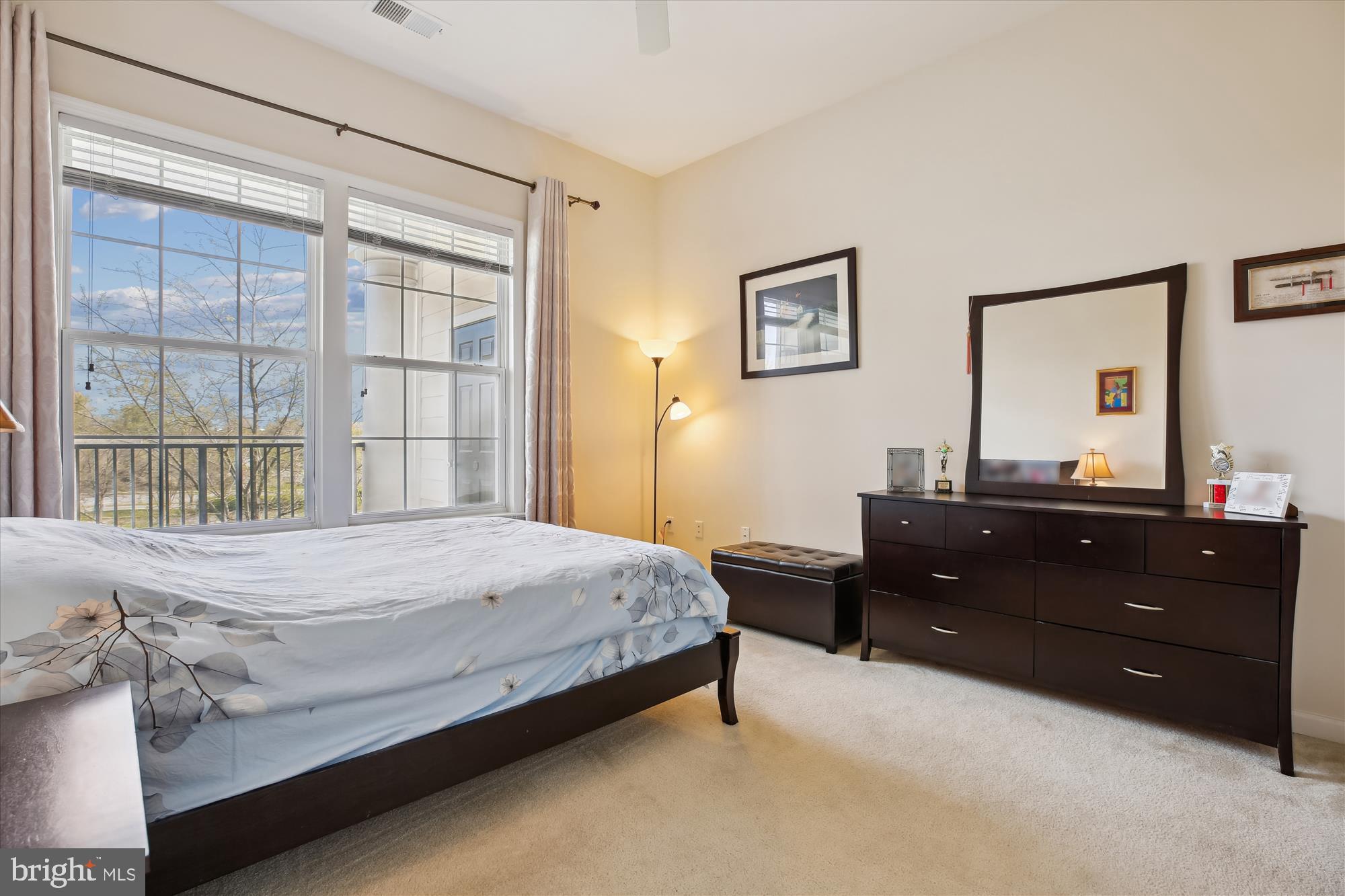 THE COLONNADE AT KENTLANDS - Residential