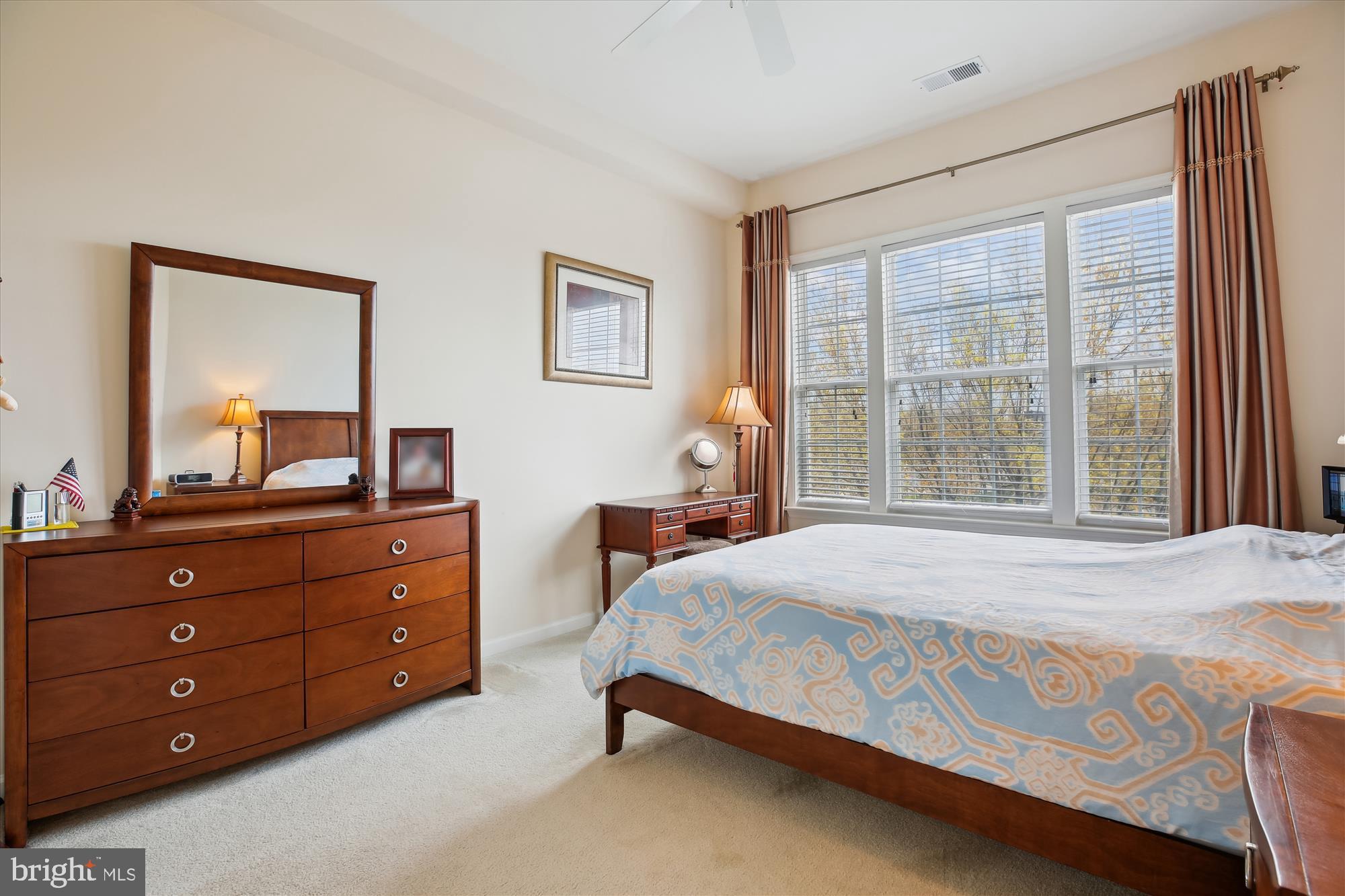 THE COLONNADE AT KENTLANDS - Residential