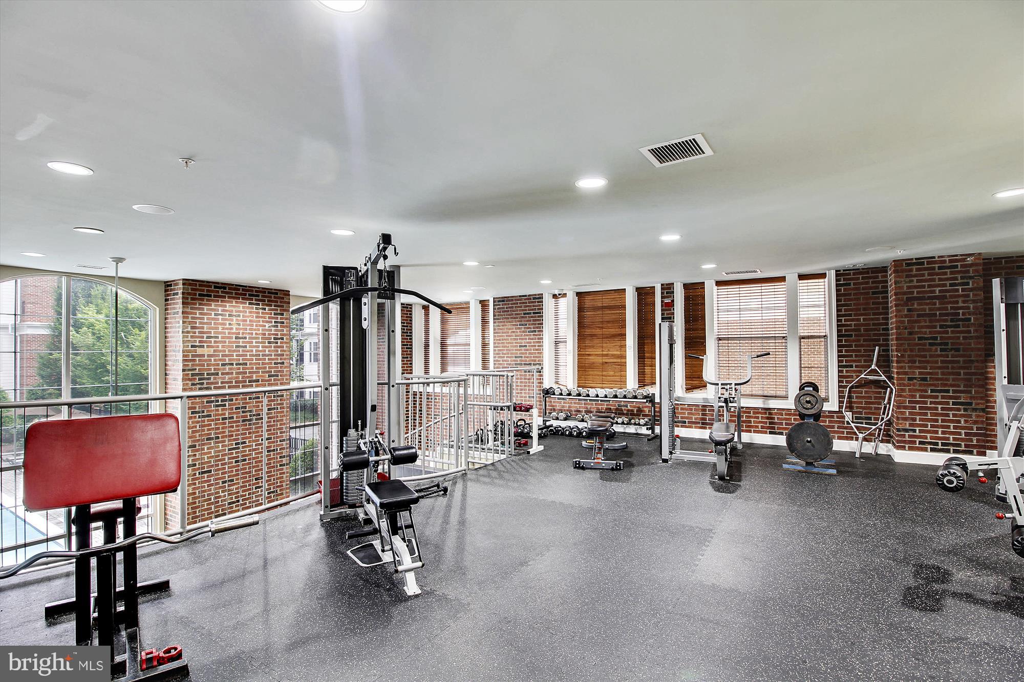 THE COLONNADE AT KENTLANDS - Residential