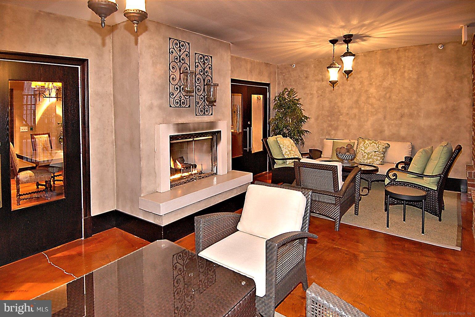 THE COLONNADE AT KENTLANDS - Residential