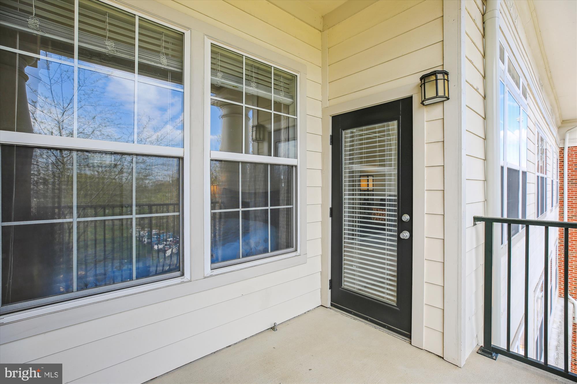 THE COLONNADE AT KENTLANDS - Residential