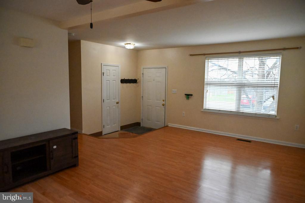 CROSSROADS - Residential