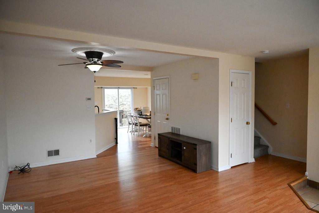 CROSSROADS - Residential