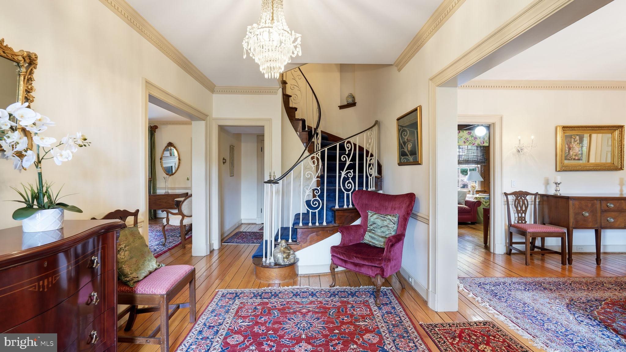 812 BEVERLY DRIVE