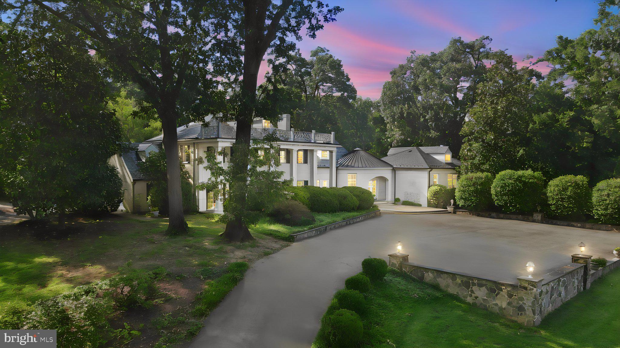 812 BEVERLY DRIVE