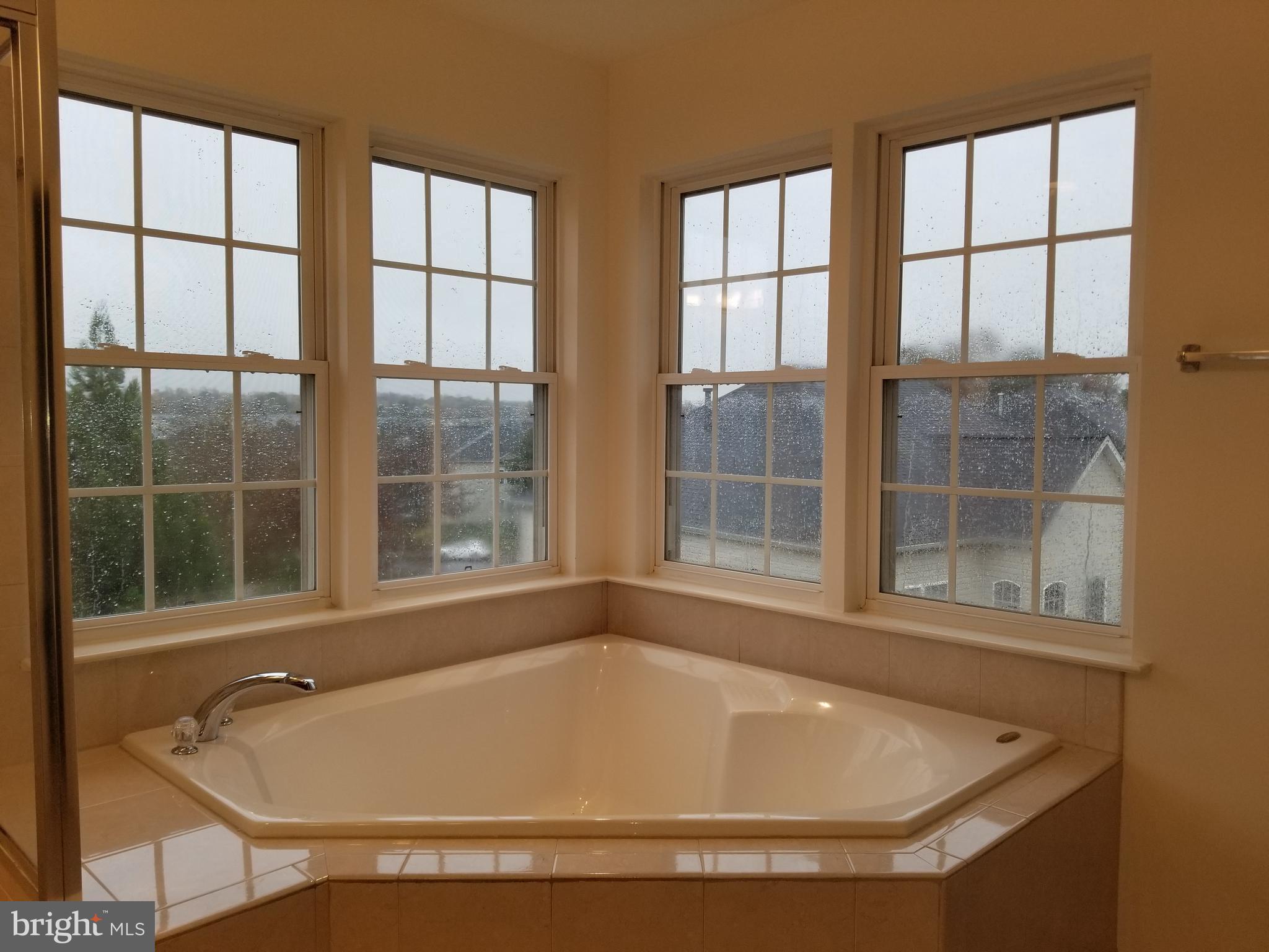 FAIRCREST NORTH - Residential Lease