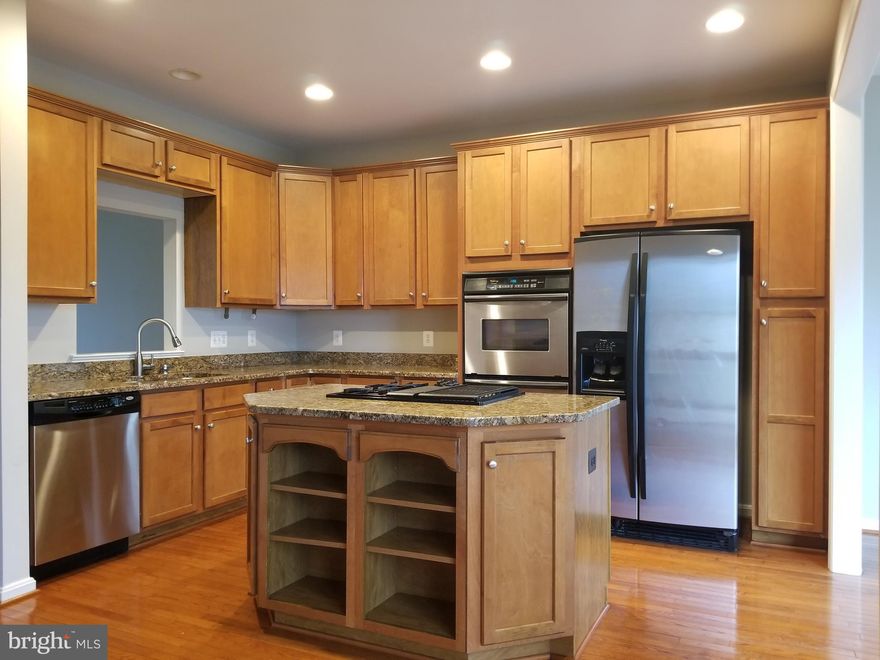 Multiple applications received. Good Price & Amazing End Unit with 3 level Extension & Hardwood Floor in one of the Best Community at Centreville for your lovely family. Upgraded Kitchen with Stainless steel appliances. All day bright home with lots of Sunlight. Plenty of Visitors Parking space. No annual increase for the qualified Long-term lease. Center of the convenient location near shopping center and Highway 66, FF county Pkwy and Rt. 29 etc.