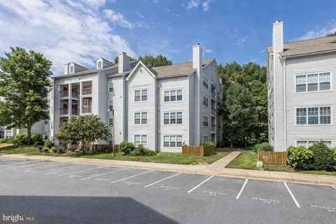 Photo of 18512 Boysenberry Drive #199-129, GAITHERSBURG, MD 20879 (MLS # MDMC2214178)
