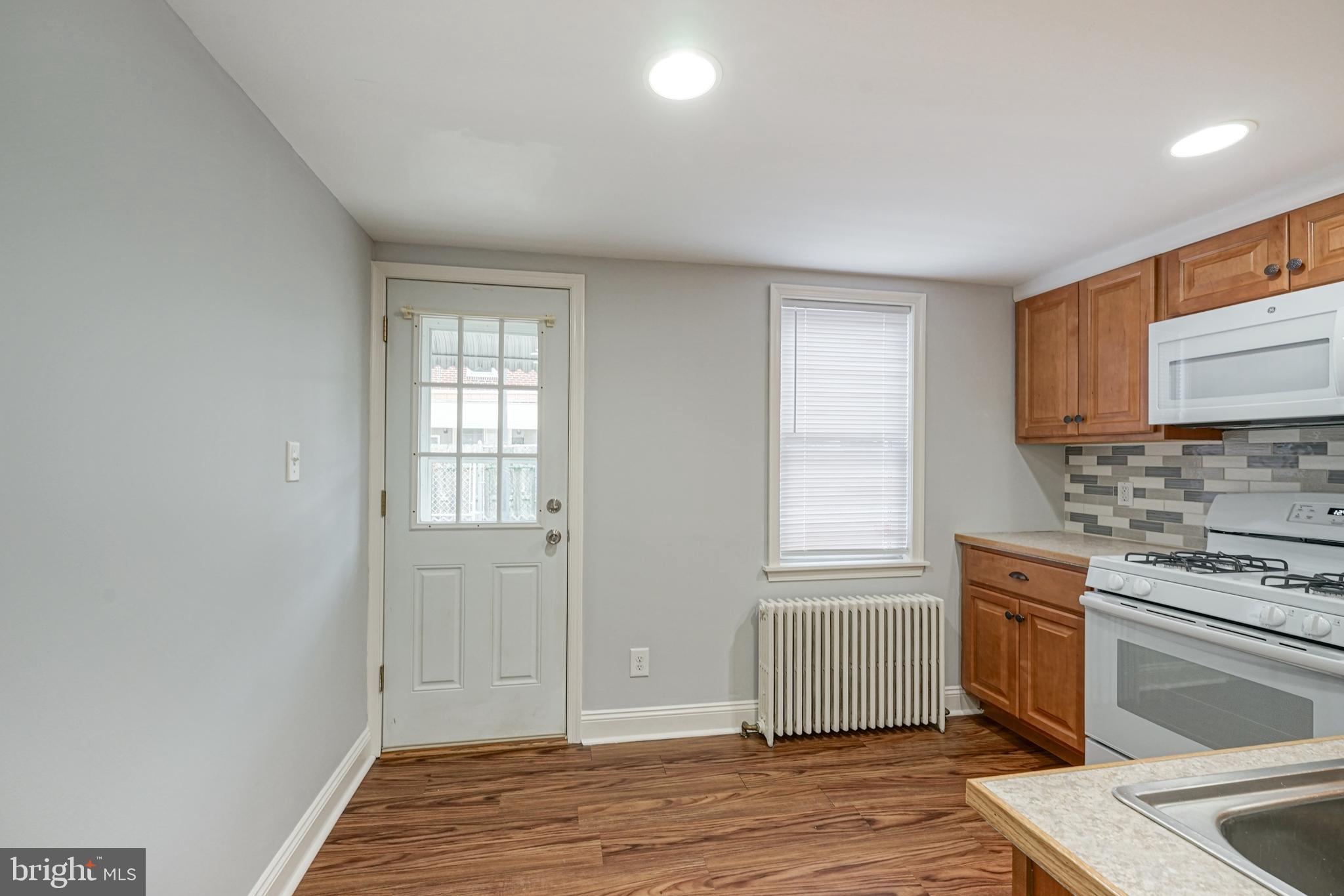 PORT RICHMOND - Residential