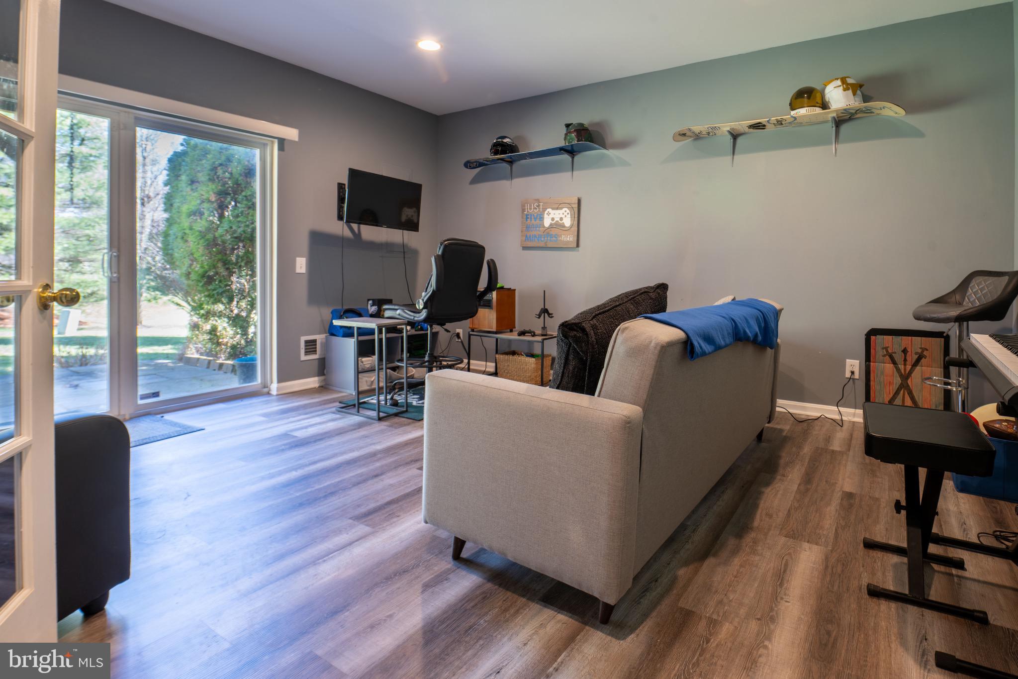 DOYLESTOWN STATION - Residential