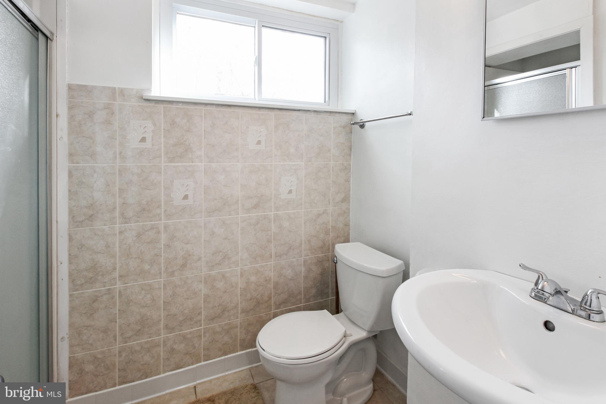 HIGH POINT - Residential Lease