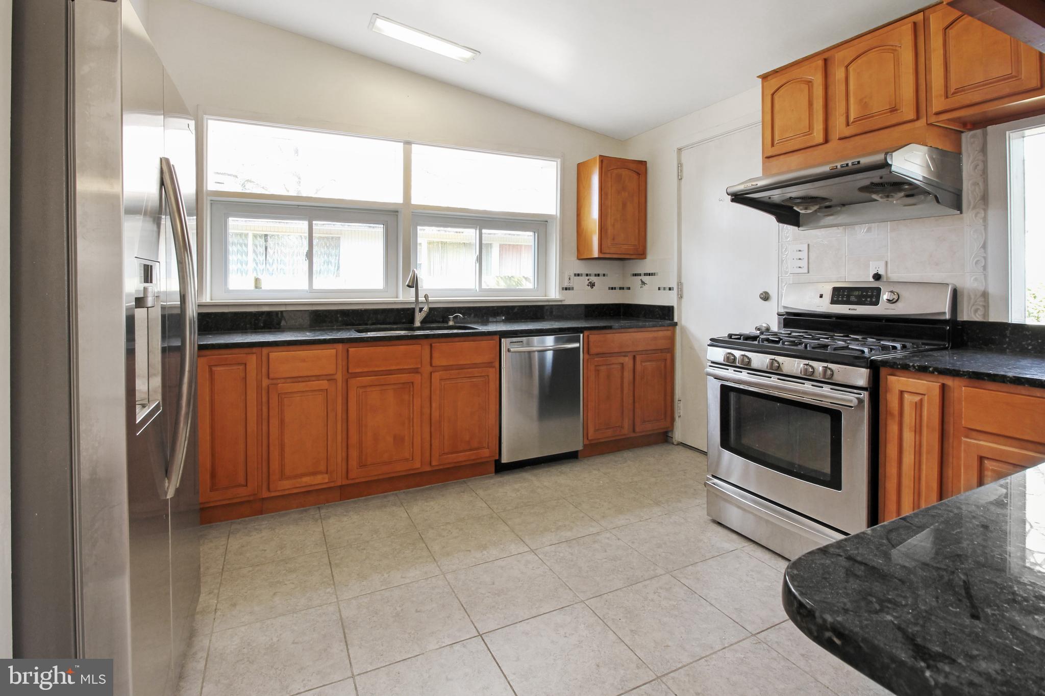 HIGH POINT - Residential Lease