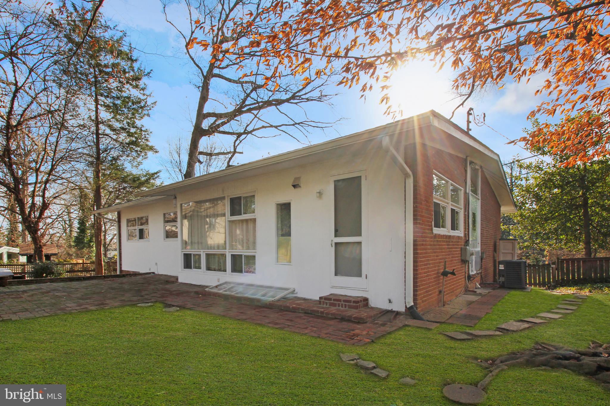 HIGH POINT - Residential Lease