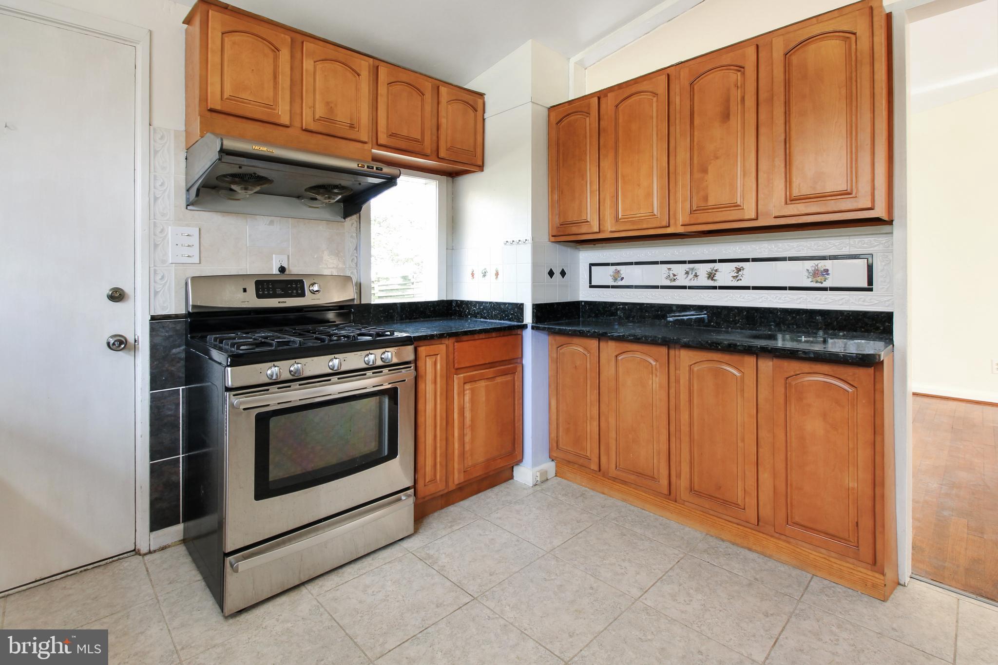 HIGH POINT - Residential Lease