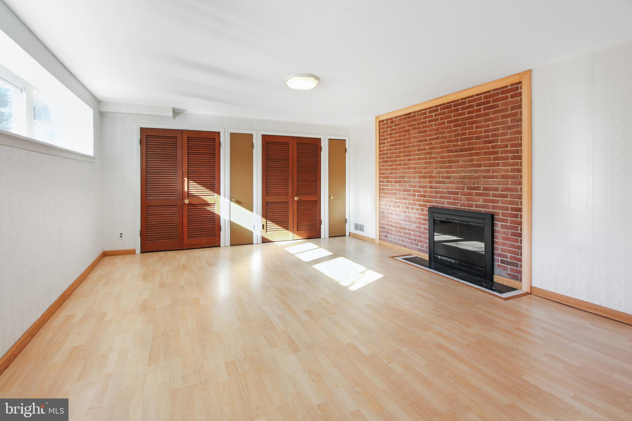 HIGH POINT - Residential Lease