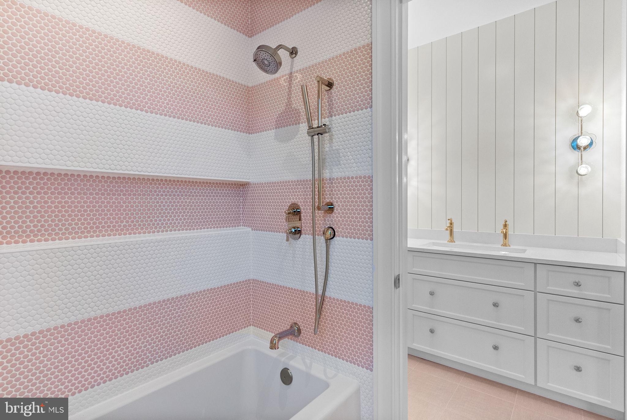 SUSSEX - Residential