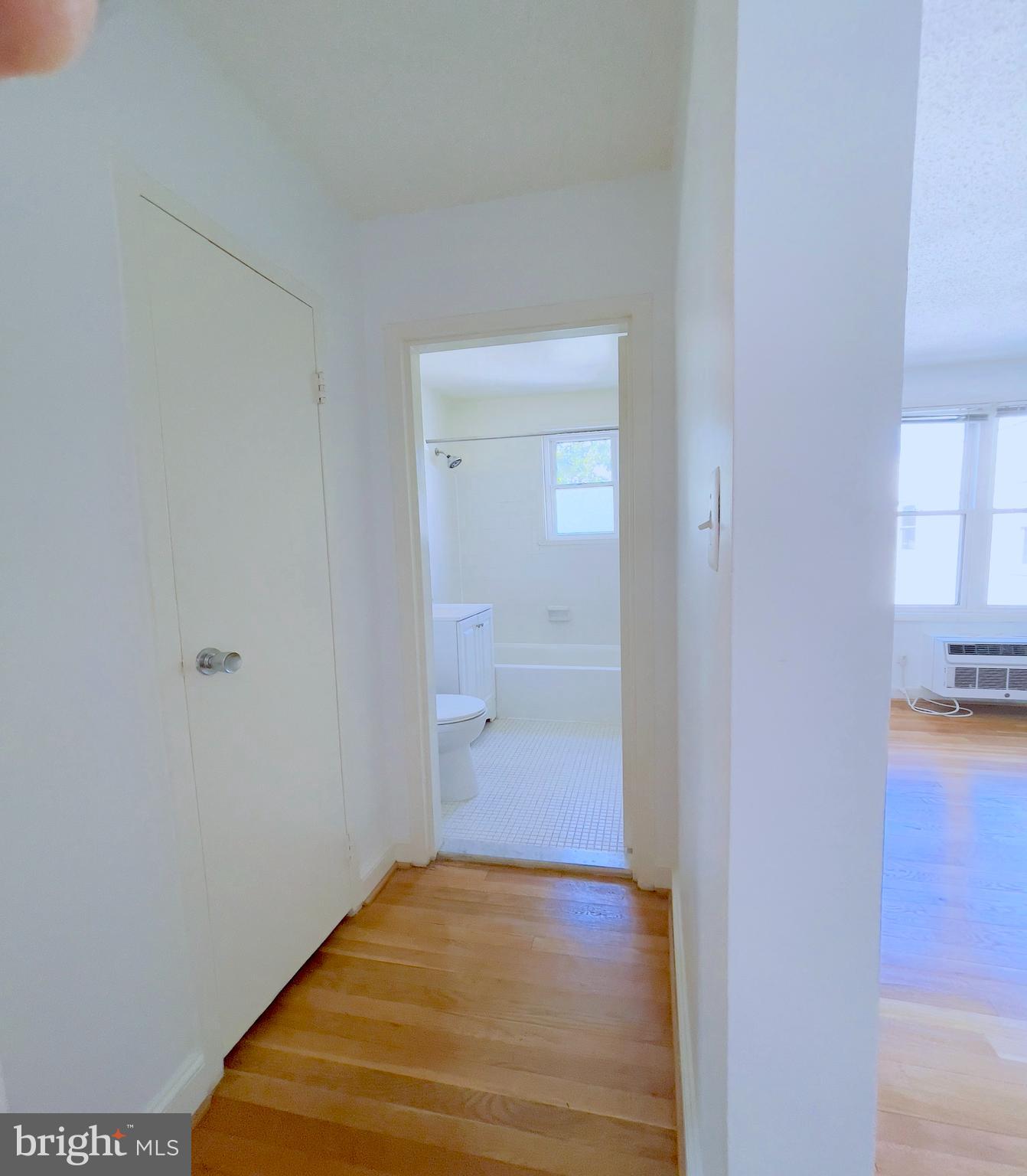 MACARTHUR PARK CONDOMINIUMS - Residential Lease