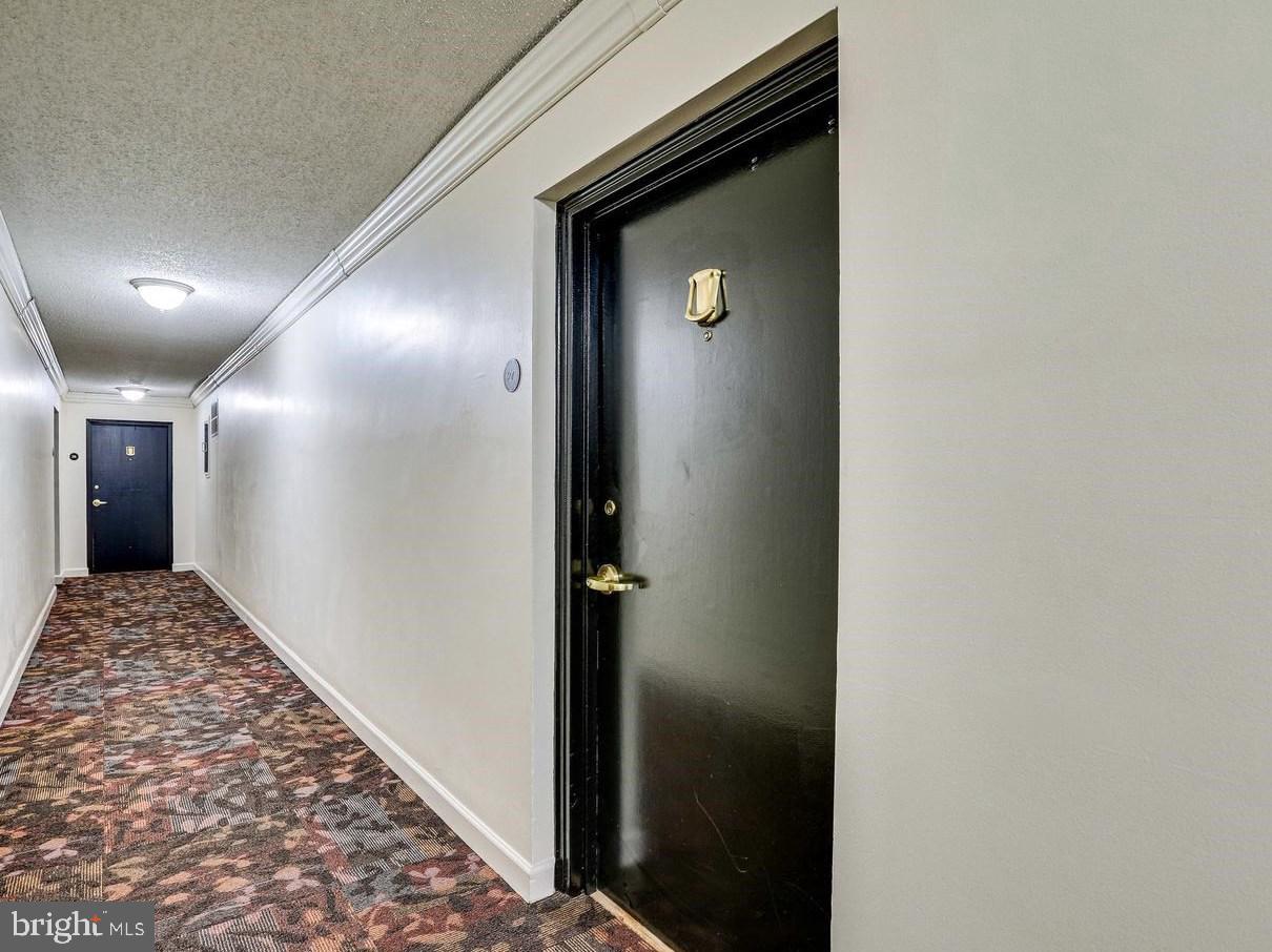 MACARTHUR PARK CONDOMINIUMS - Residential Lease