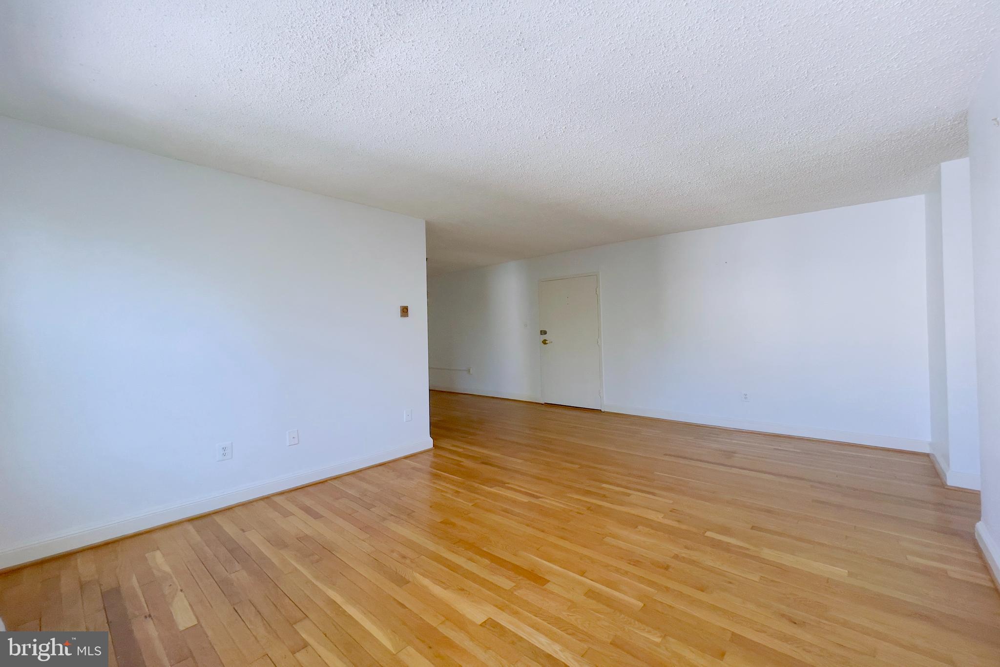 MACARTHUR PARK CONDOMINIUMS - Residential Lease