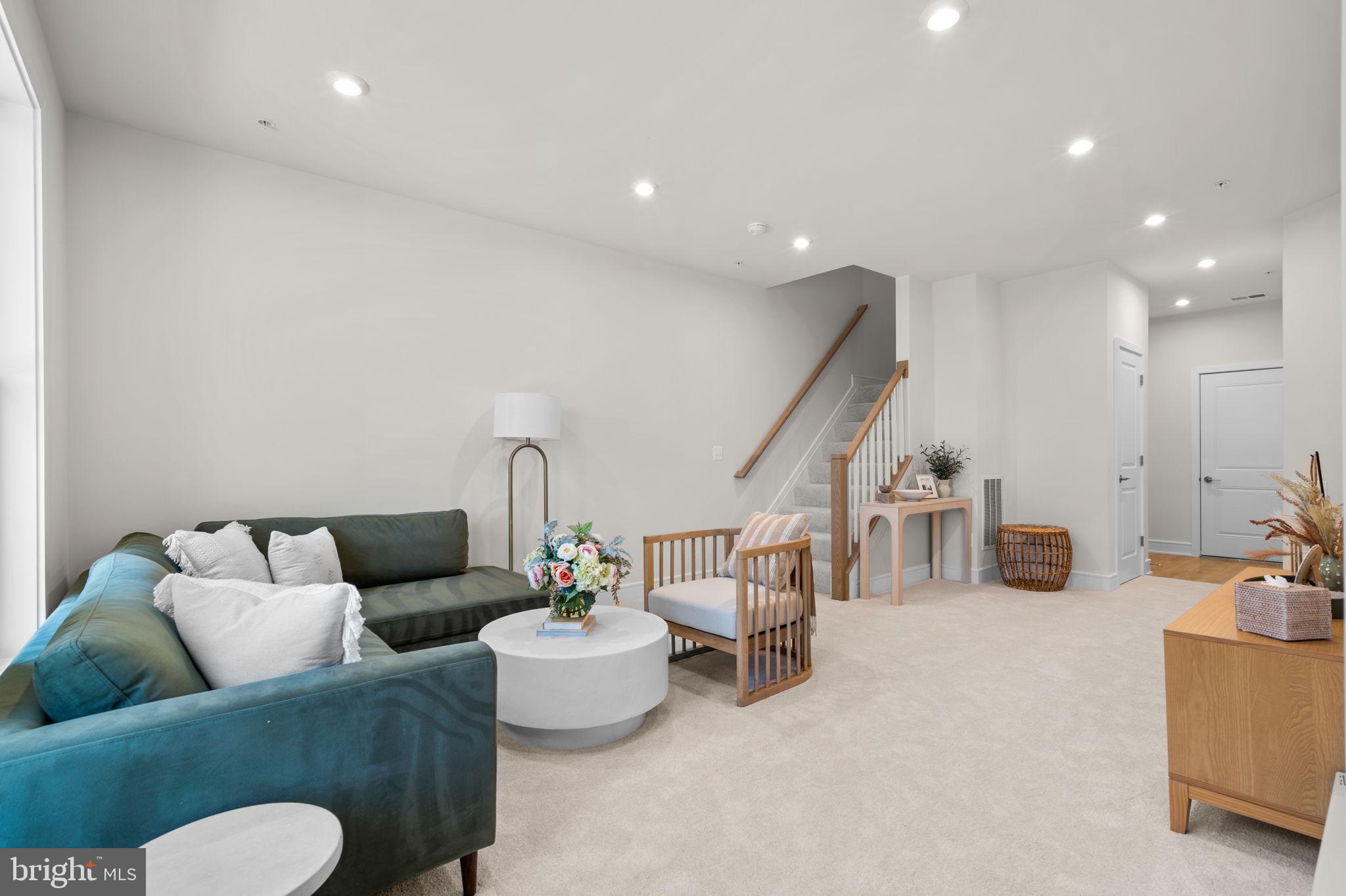 DEMOTT & SILVER - Residential