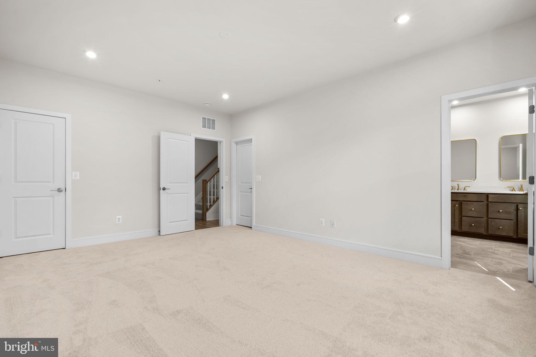 DEMOTT & SILVER - Residential