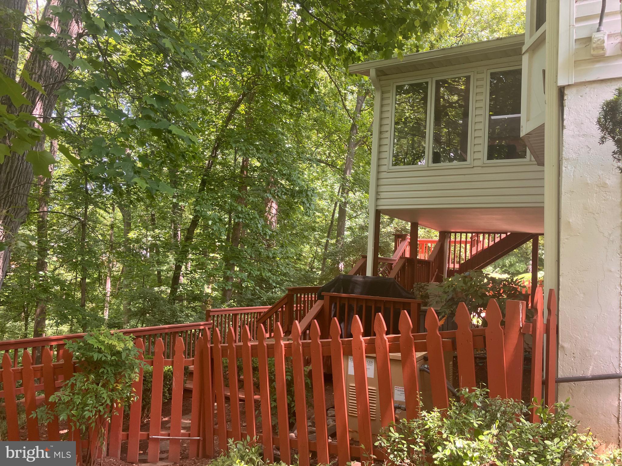 SNOWDENS MILL - Residential Lease