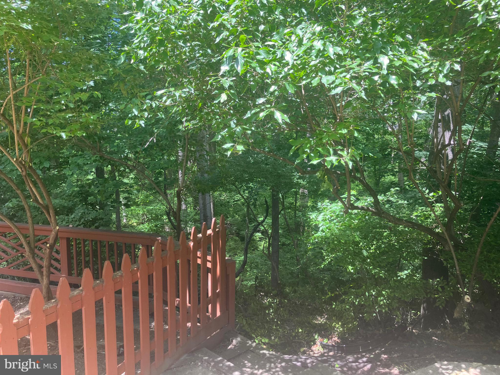 SNOWDENS MILL - Residential Lease